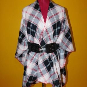 Soft Blanket Wrap with blanket stitching OSFM